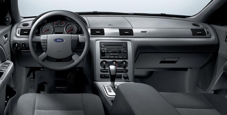  Ford Five Hundred 2005 года  (фото 16 из 99)